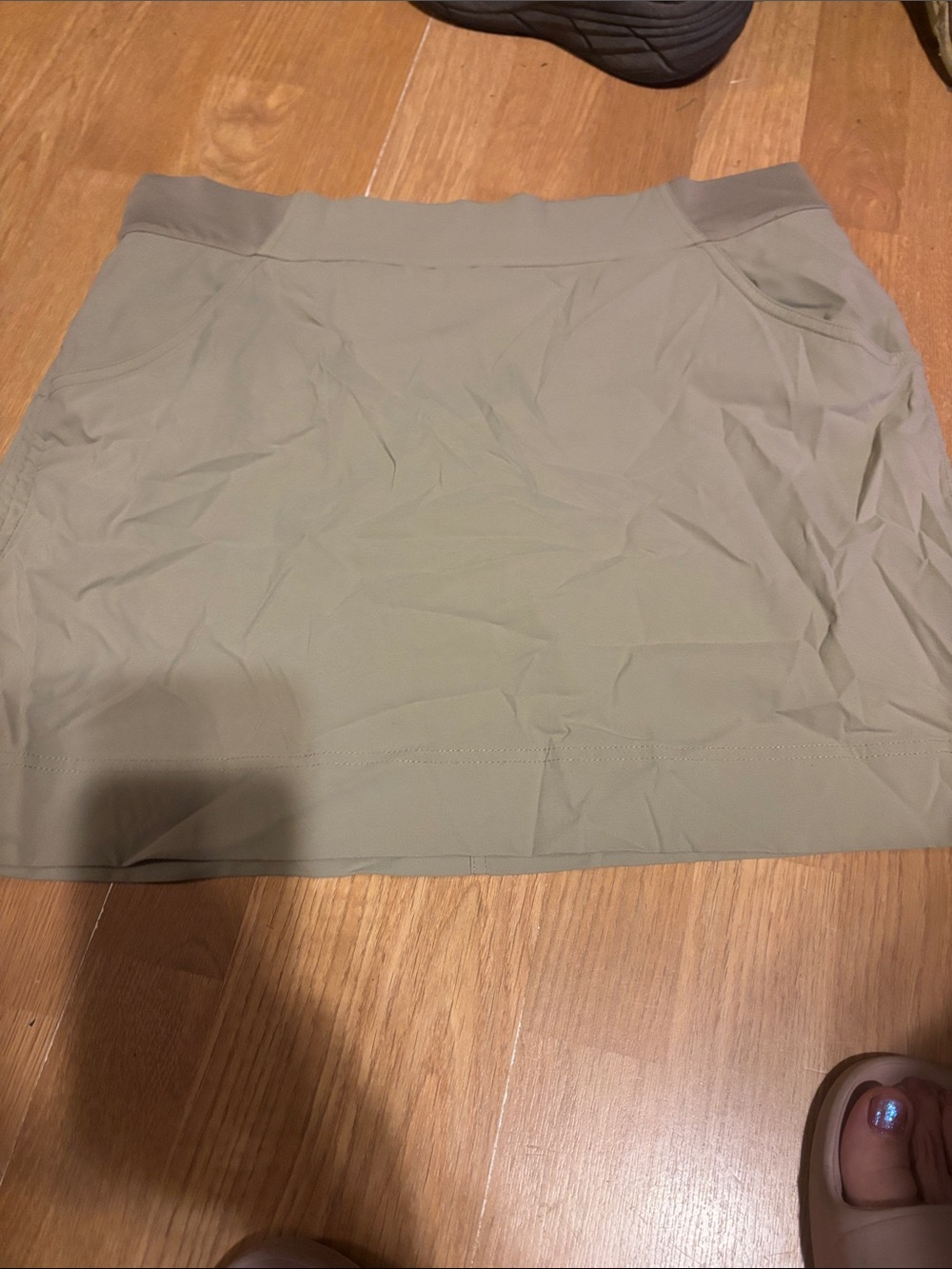 Women’s skirt, shorts underneath, size Large